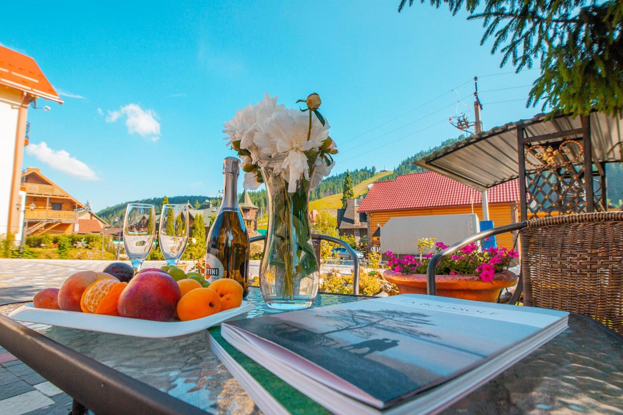 Sadyba U Halyny Sunrise Bukovel Exterior foto