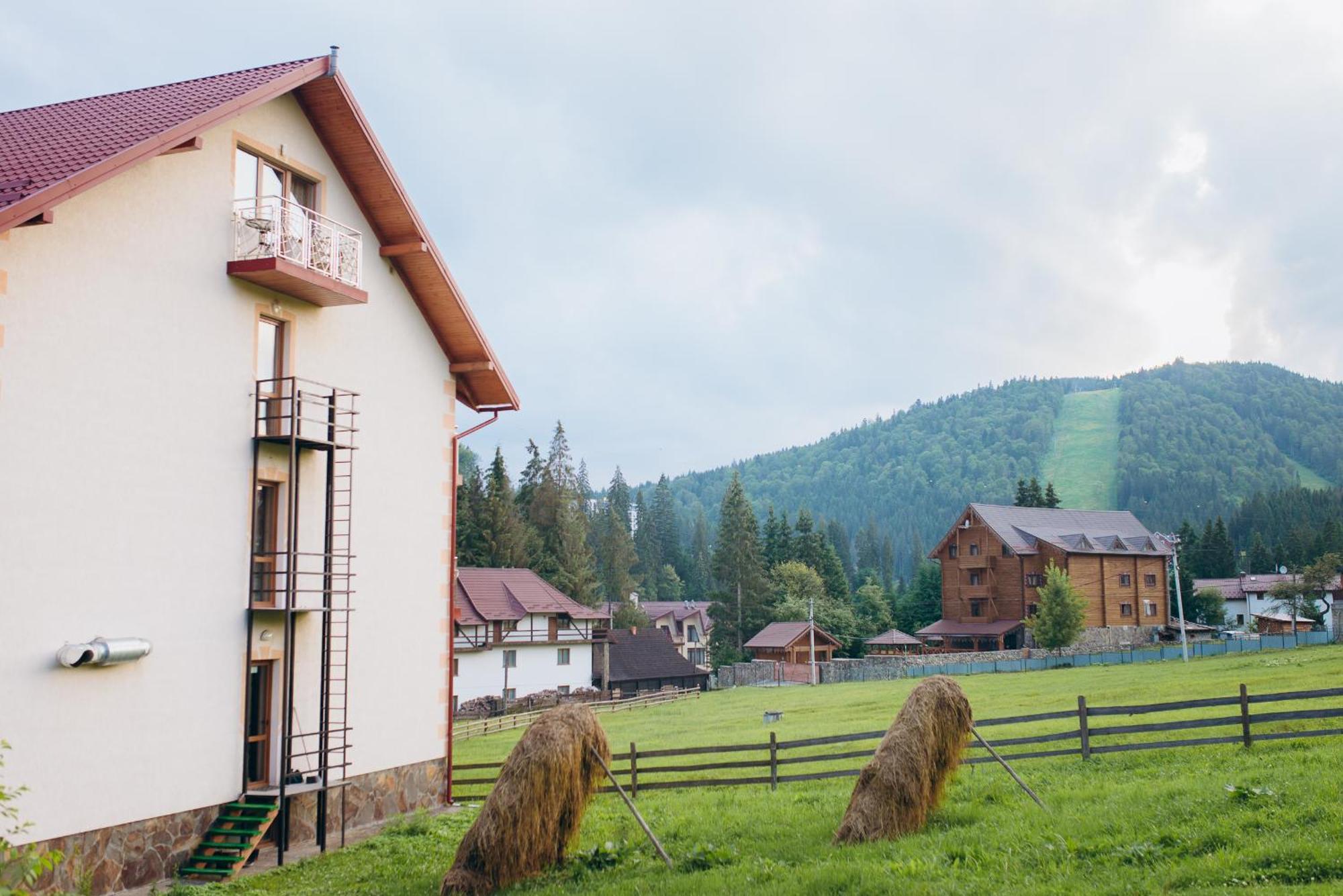 Sadyba U Halyny Sunrise Bukovel Exterior foto